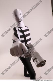 29 2019 01 JIRKA MORPHSUIT WITH GUN